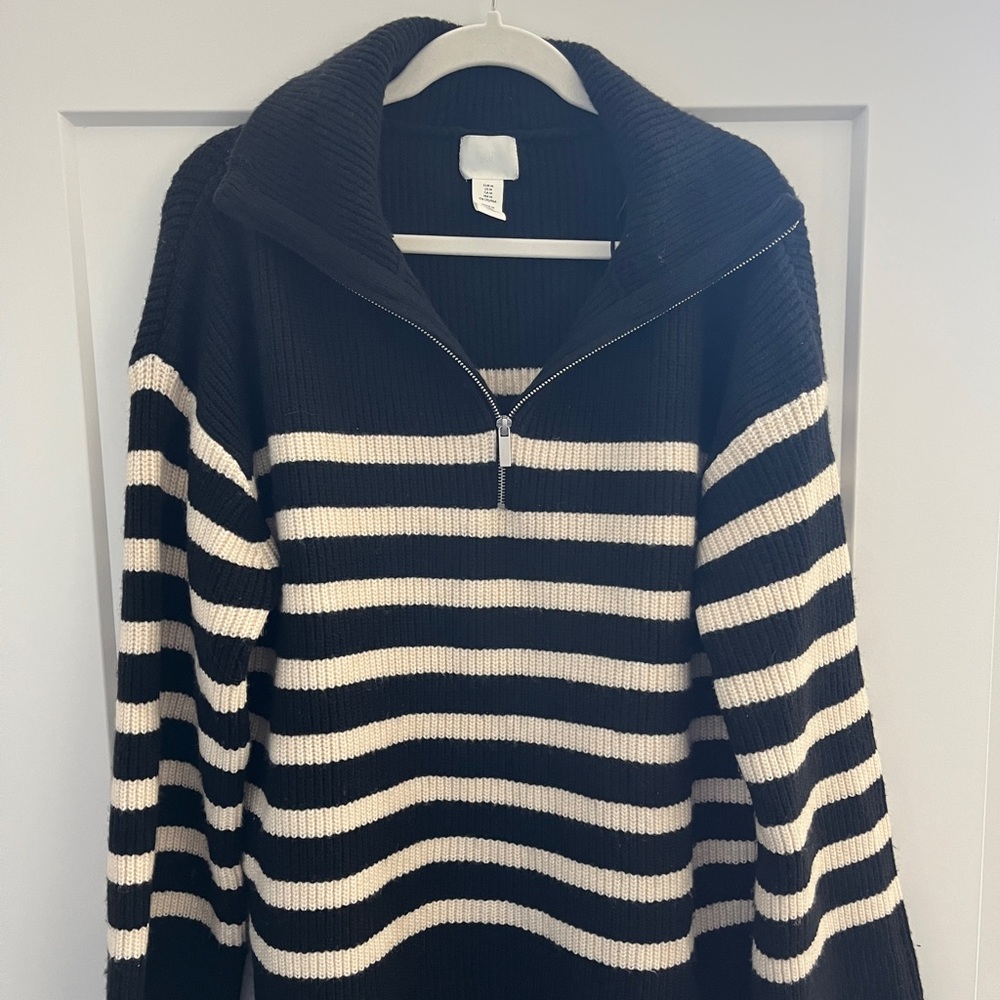 HM sweater